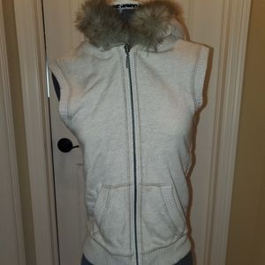 Aeropostale full zip vest faux fur hood S cream